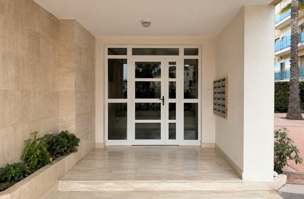 Cerrajeros para comunidades en Miami Platja